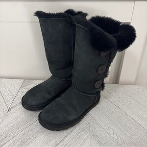 UGG | Bailey Button Triplet Tall Boot in Size 7 US